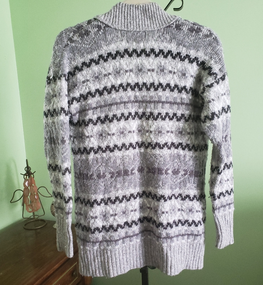 Mossimo Cardigan - Picture 5 of 6